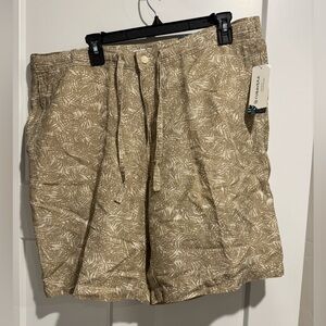 Cubavera 9” linen blend tropical print shorts - men L